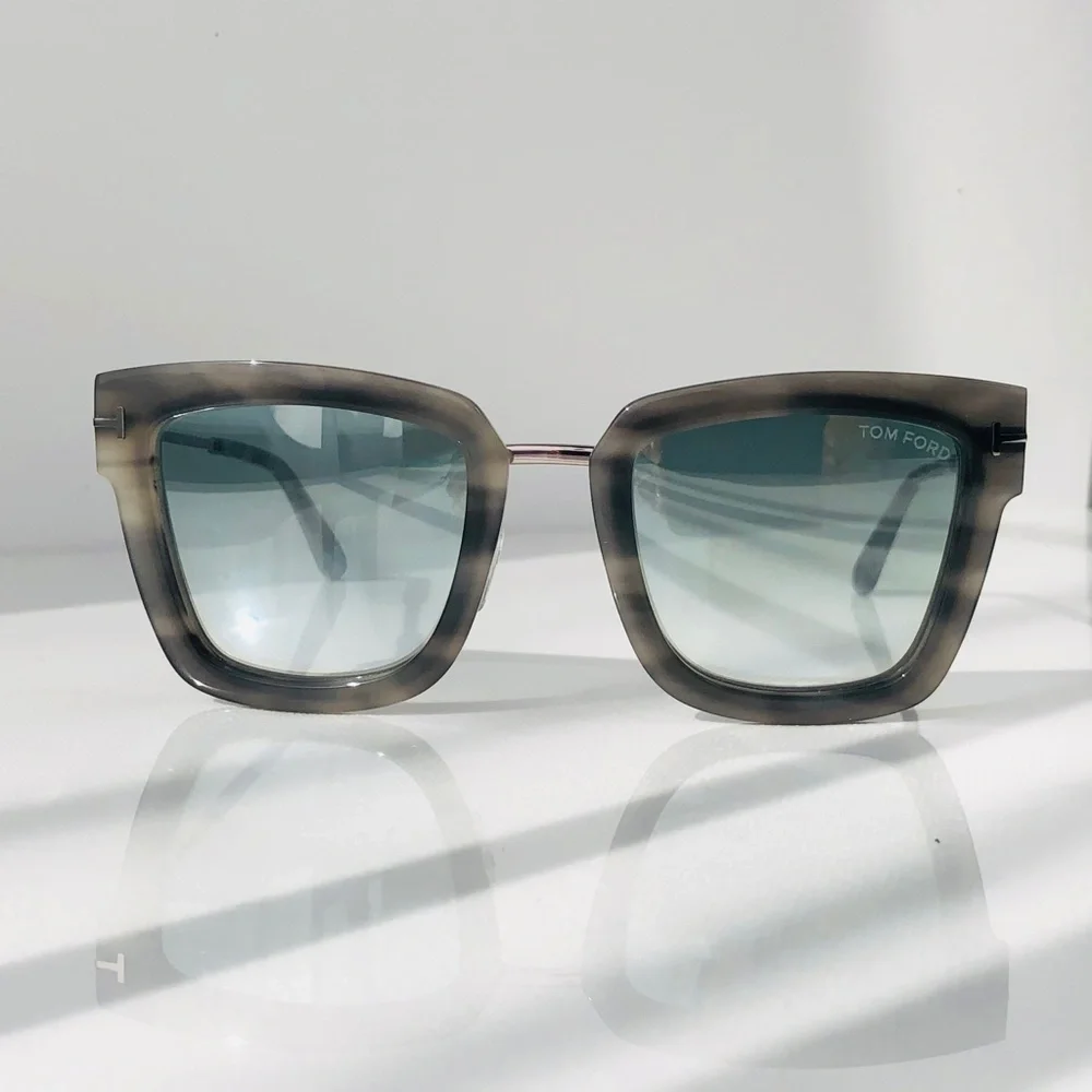 New Tom Ford Lara-02 Grey Square Sunglasses - Picture 4 of 16